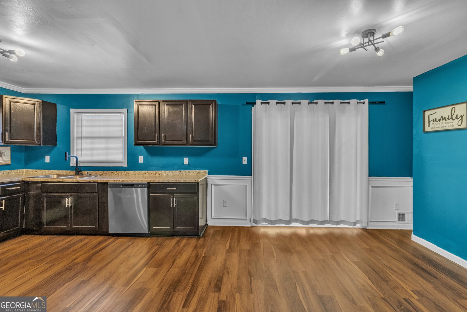 2958 Holcomb Court East Point - Photo 8