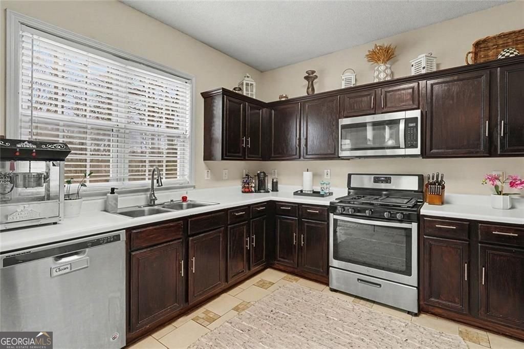 3223 Henford Court Marietta - Photo 13