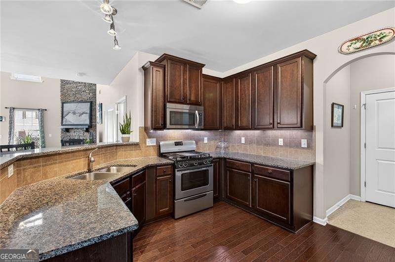 1704 Summit Village Lane Marietta - Photo 12