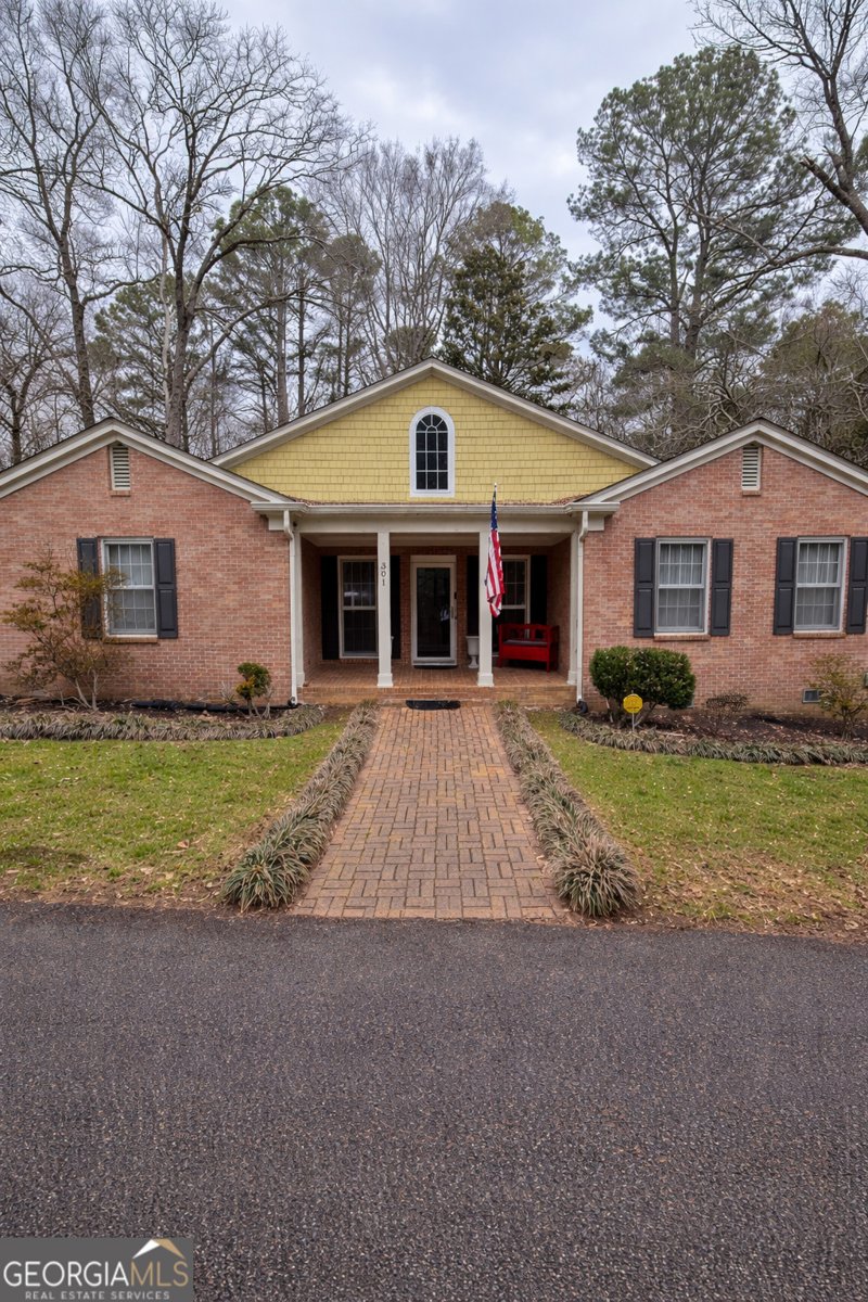 301 Warthen Street La Fayette - Photo 1