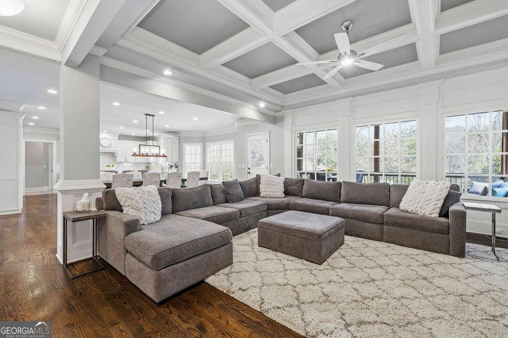 4899 Springfield Drive Dunwoody - Photo 14