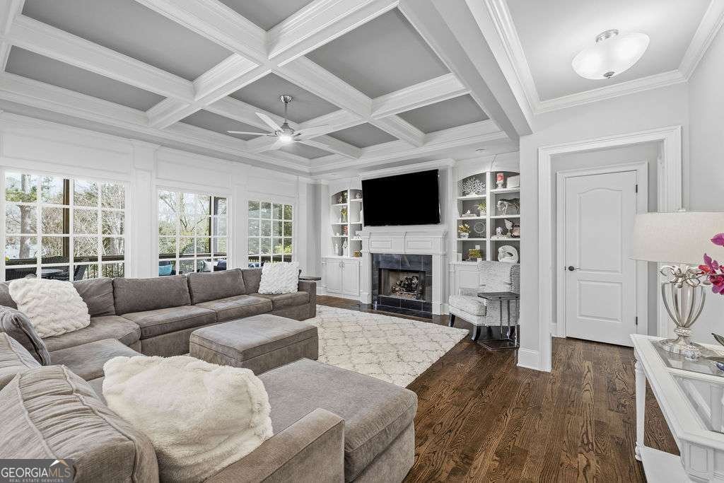 4899 Springfield Drive Dunwoody - Photo 16