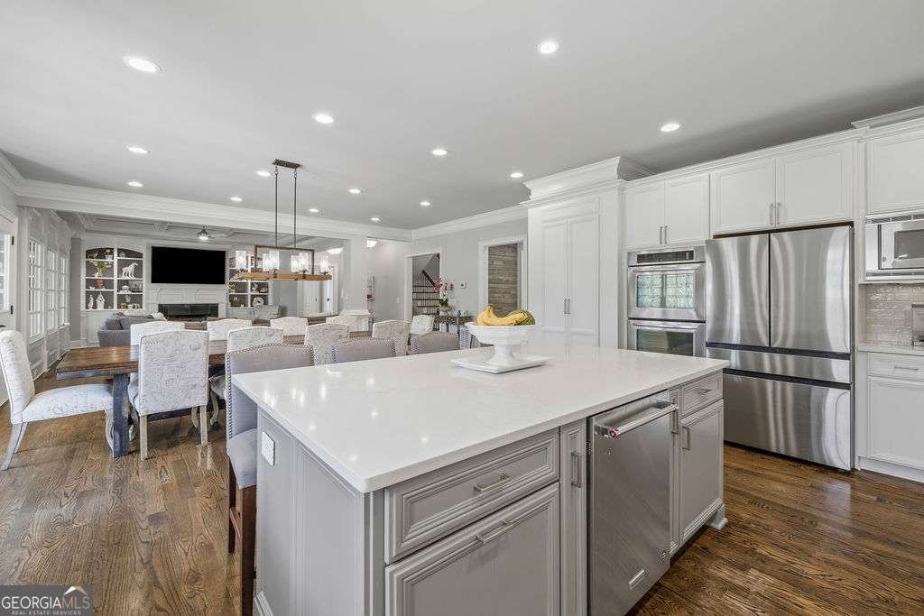 4899 Springfield Drive Dunwoody - Photo 9