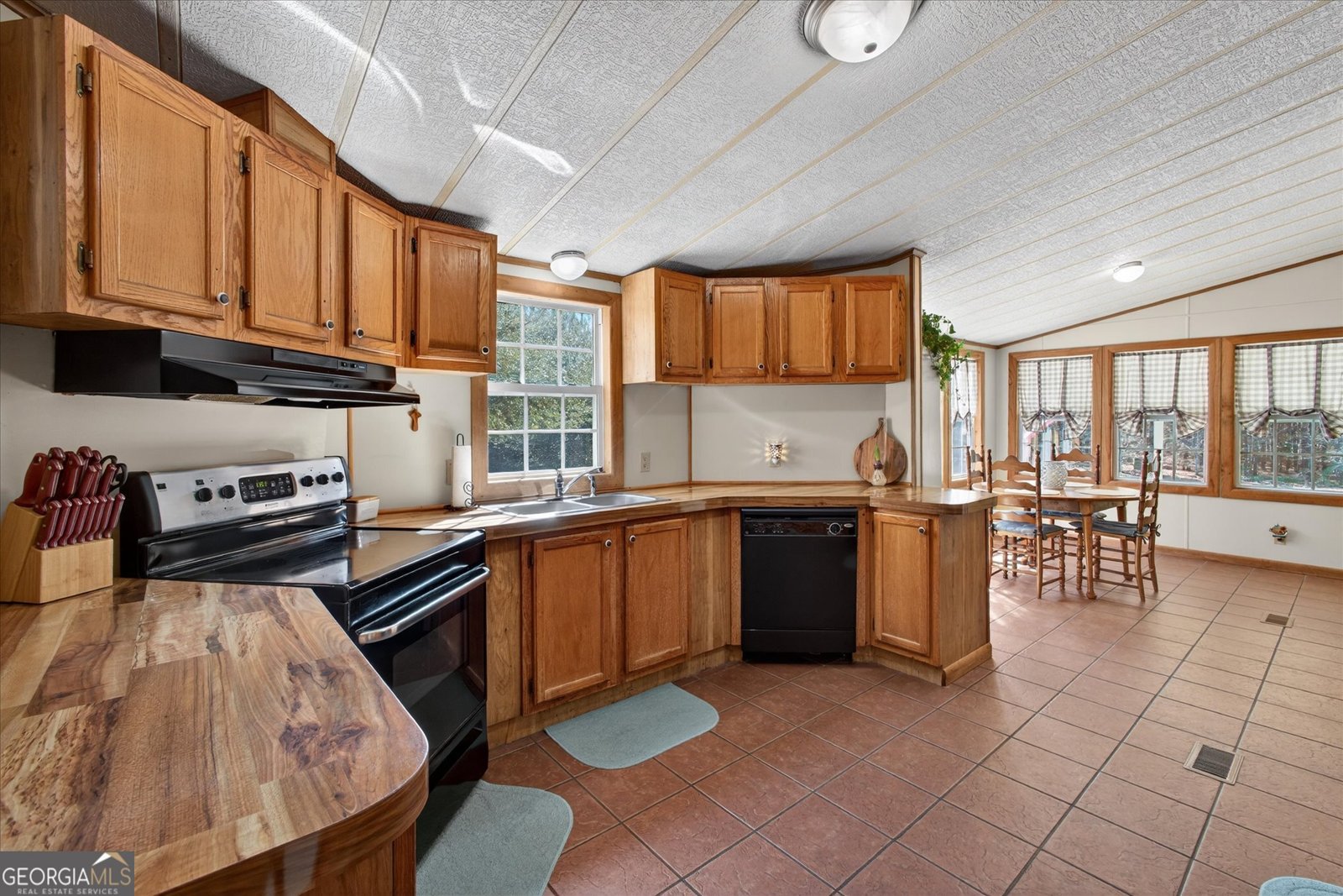 395 Winchester Road Sylvania - Photo 17