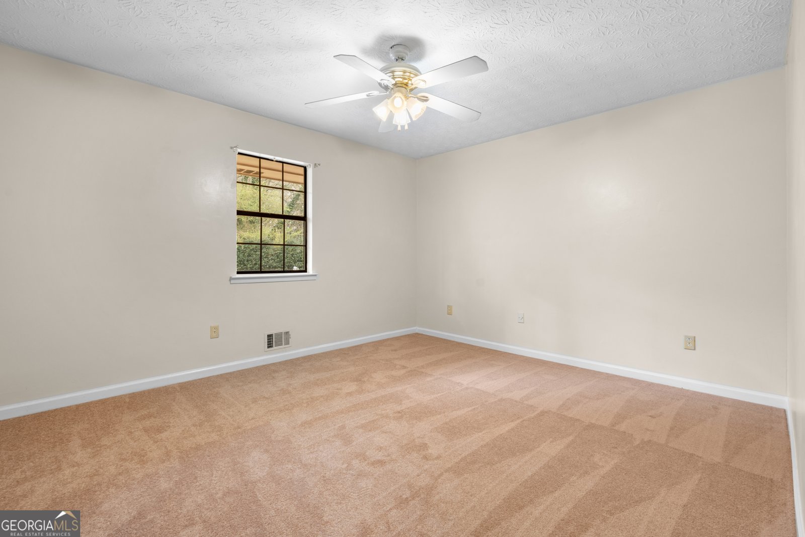 127 Fairview Way Stockbridge - Photo 15