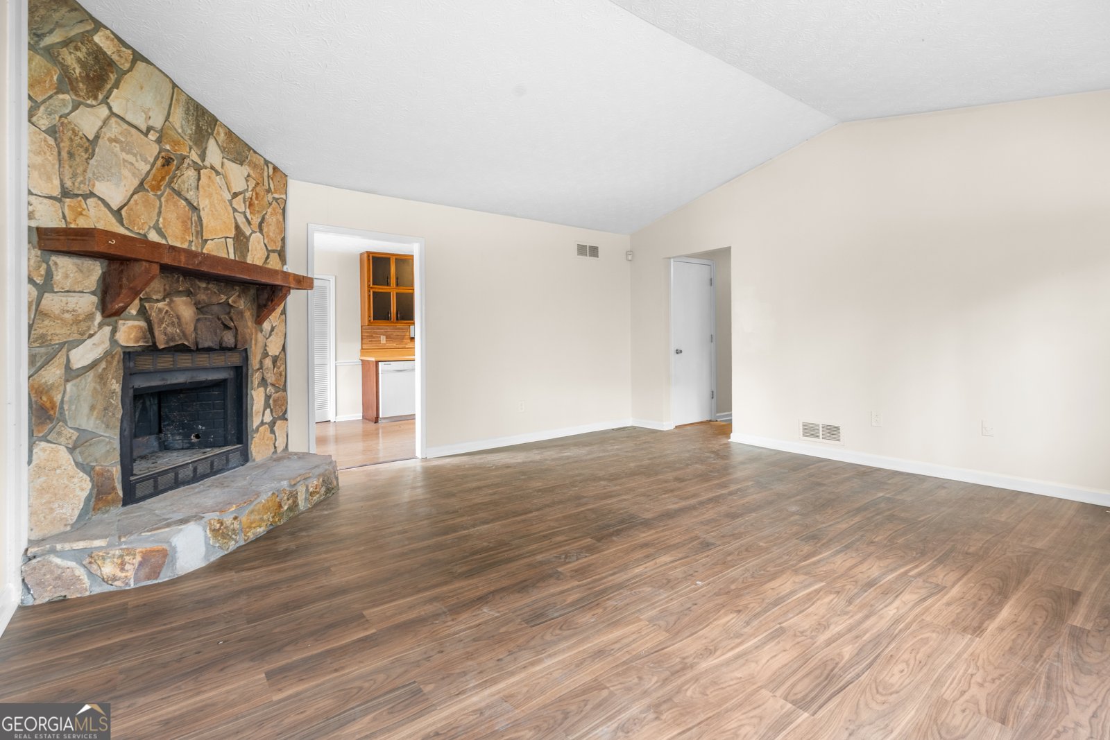 127 Fairview Way Stockbridge - Photo 8