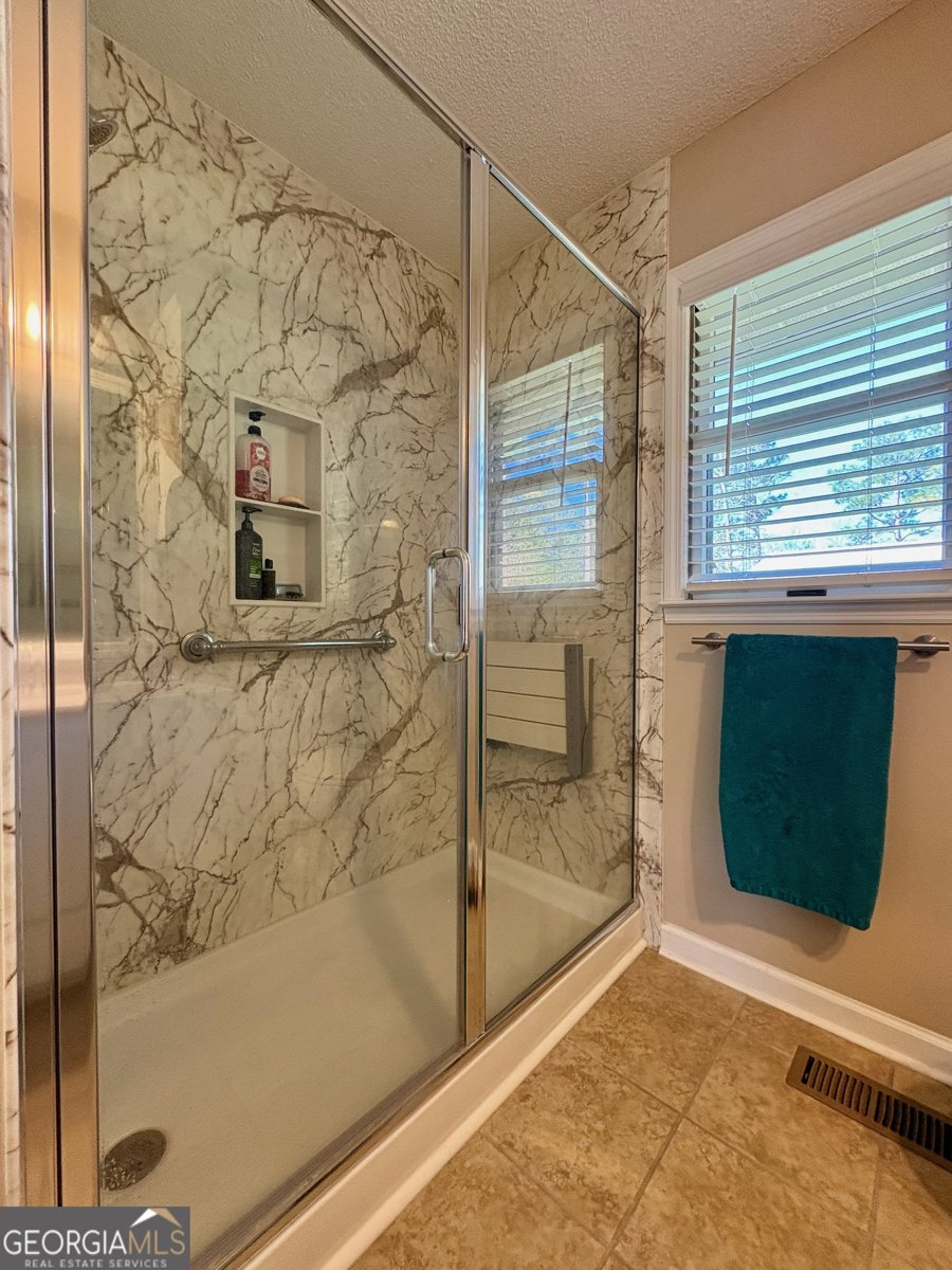 319 Greenbriar Drive Byron - Photo 16