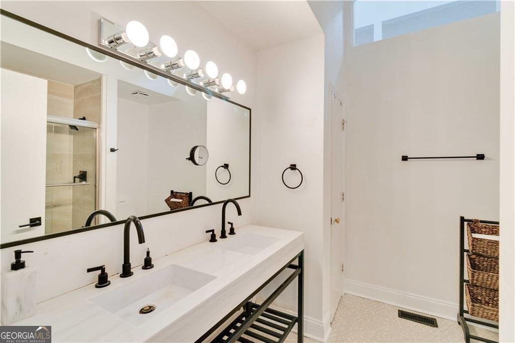 7025 Northgreen Drive Sandy Springs - Photo 12