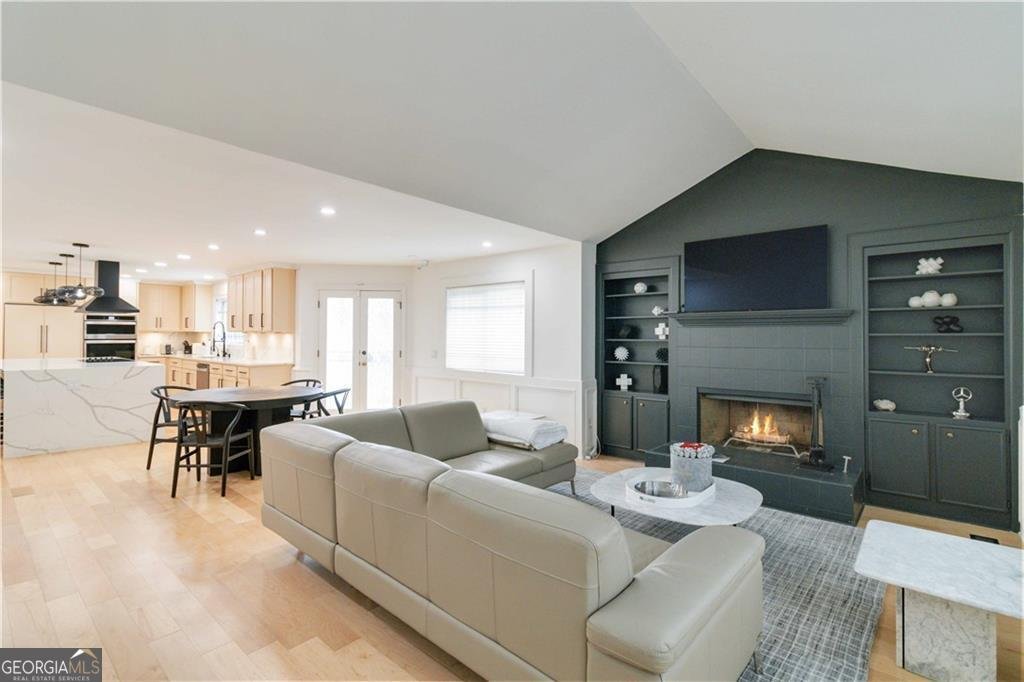 7025 Northgreen Drive Sandy Springs - Photo 9