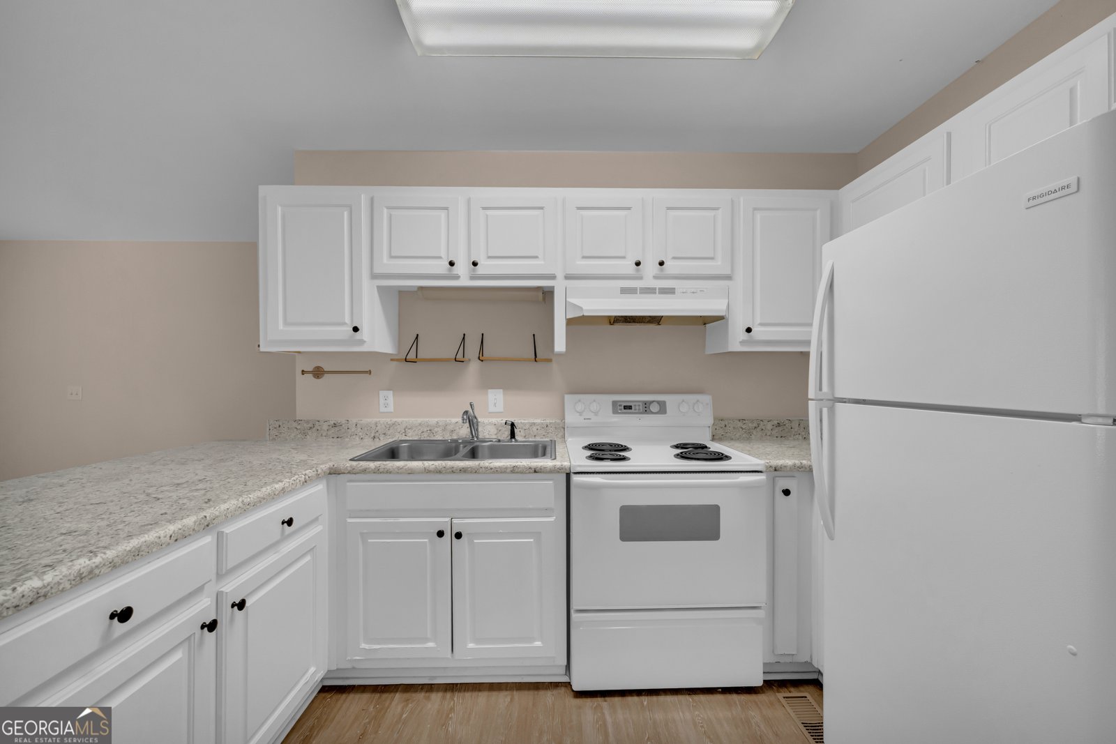 683 Grant Street Clarkesville - Photo 11