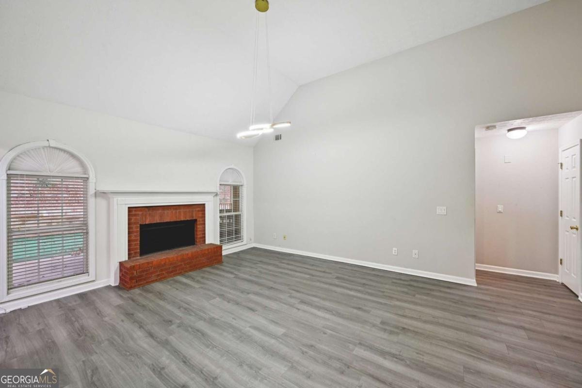 25 Castlehill Court Covington - Photo 7