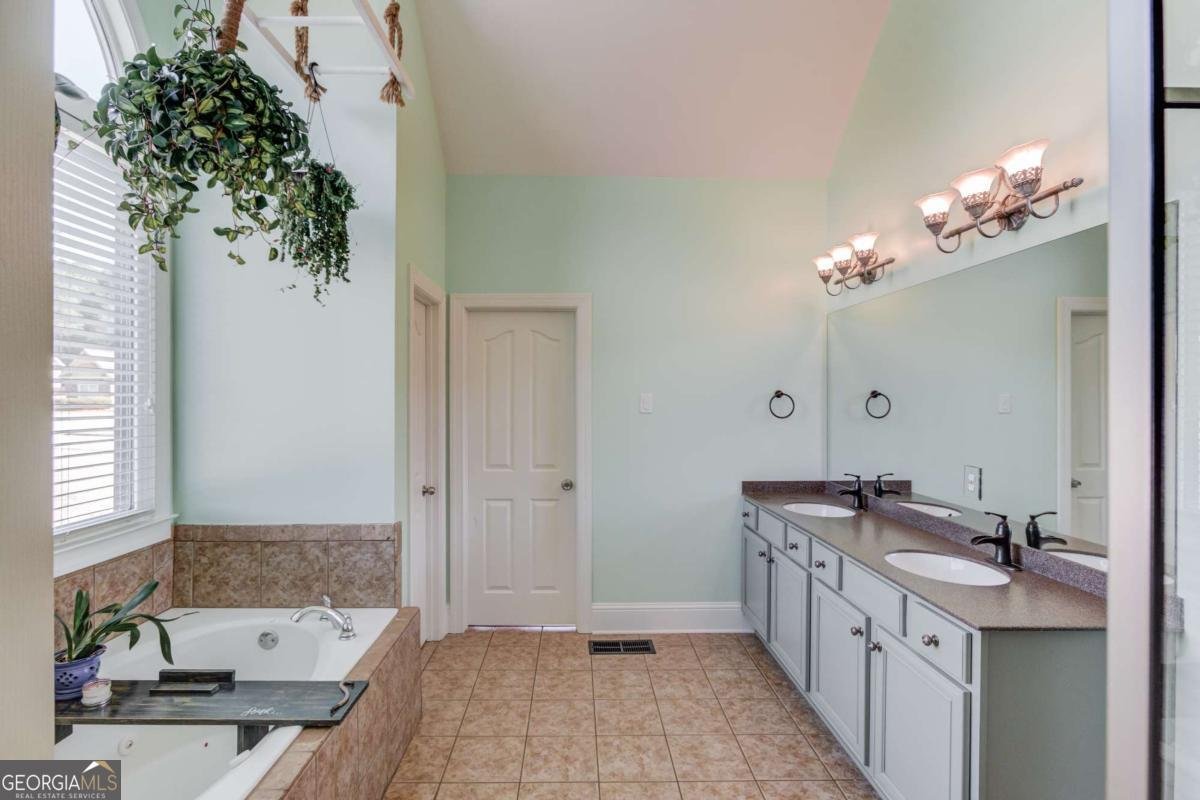 1005 Silver Thorne Drive Loganville - Photo 29