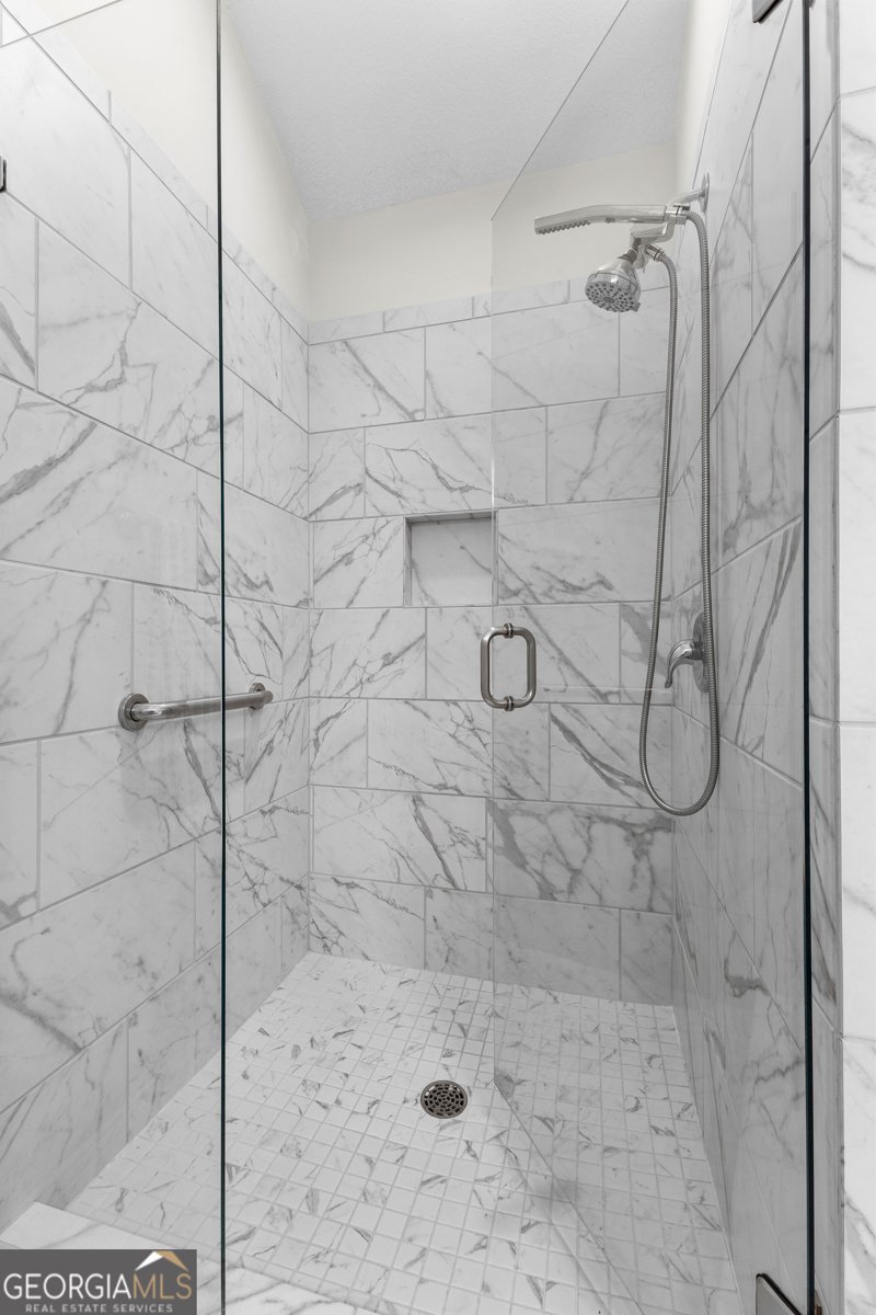 557 Lago Court Lagrange - Photo 17