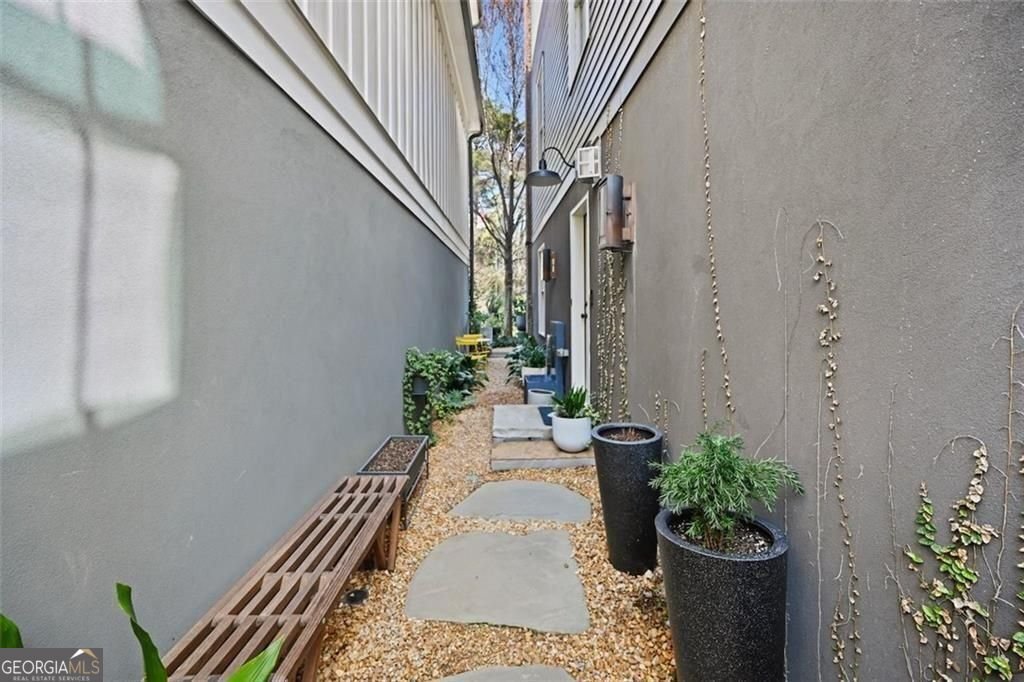 548 Bismark Road Atlanta - Photo 8