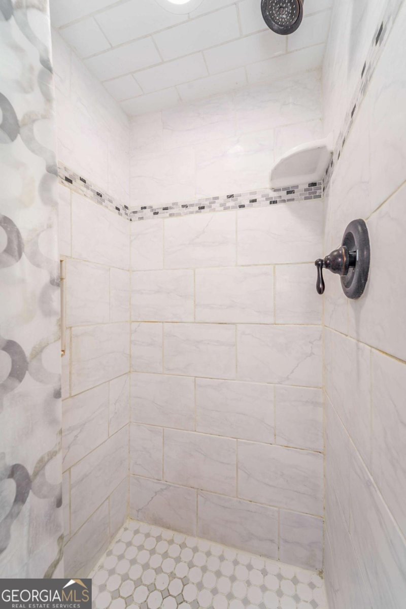 701 Van Streat Nicholls - Photo 19