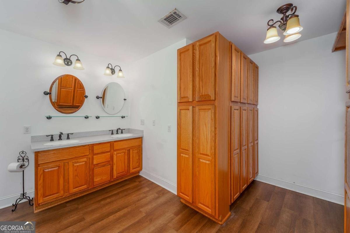 701 Van Streat Nicholls - Photo 24