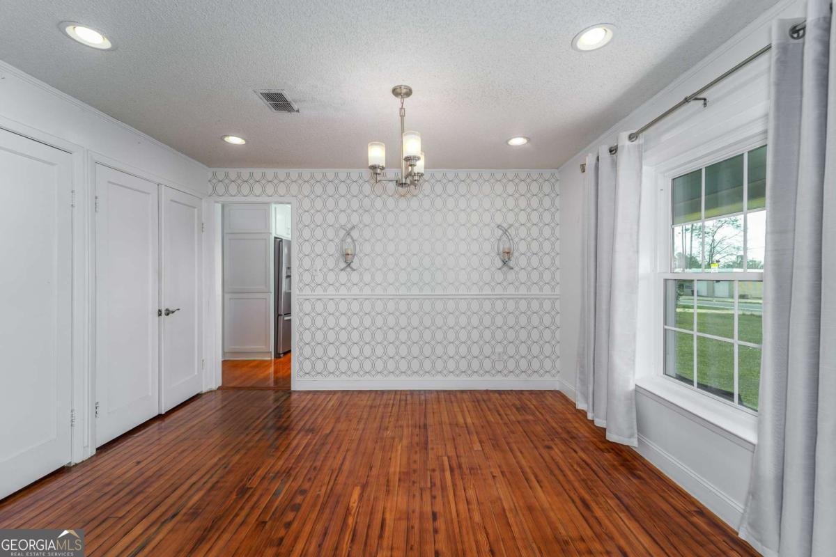 701 Van Streat Nicholls - Photo 34