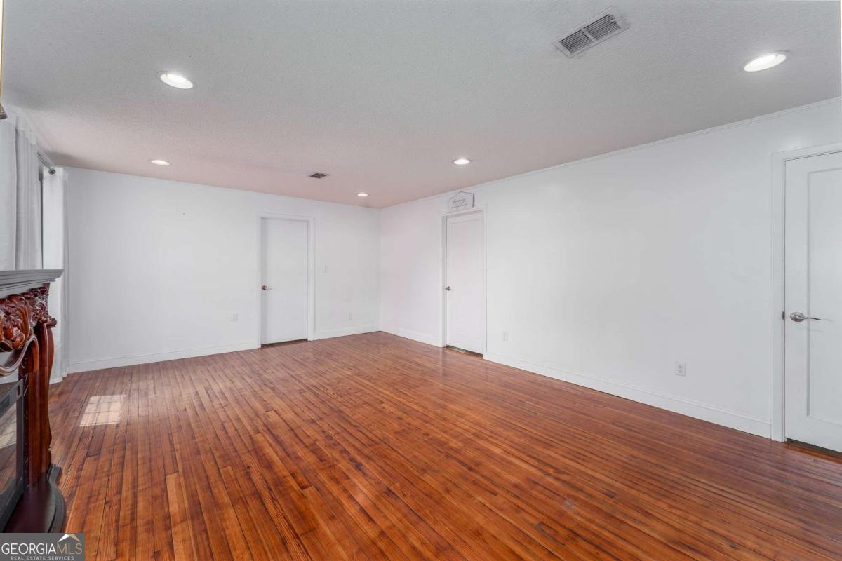 701 Van Streat Nicholls - Photo 37