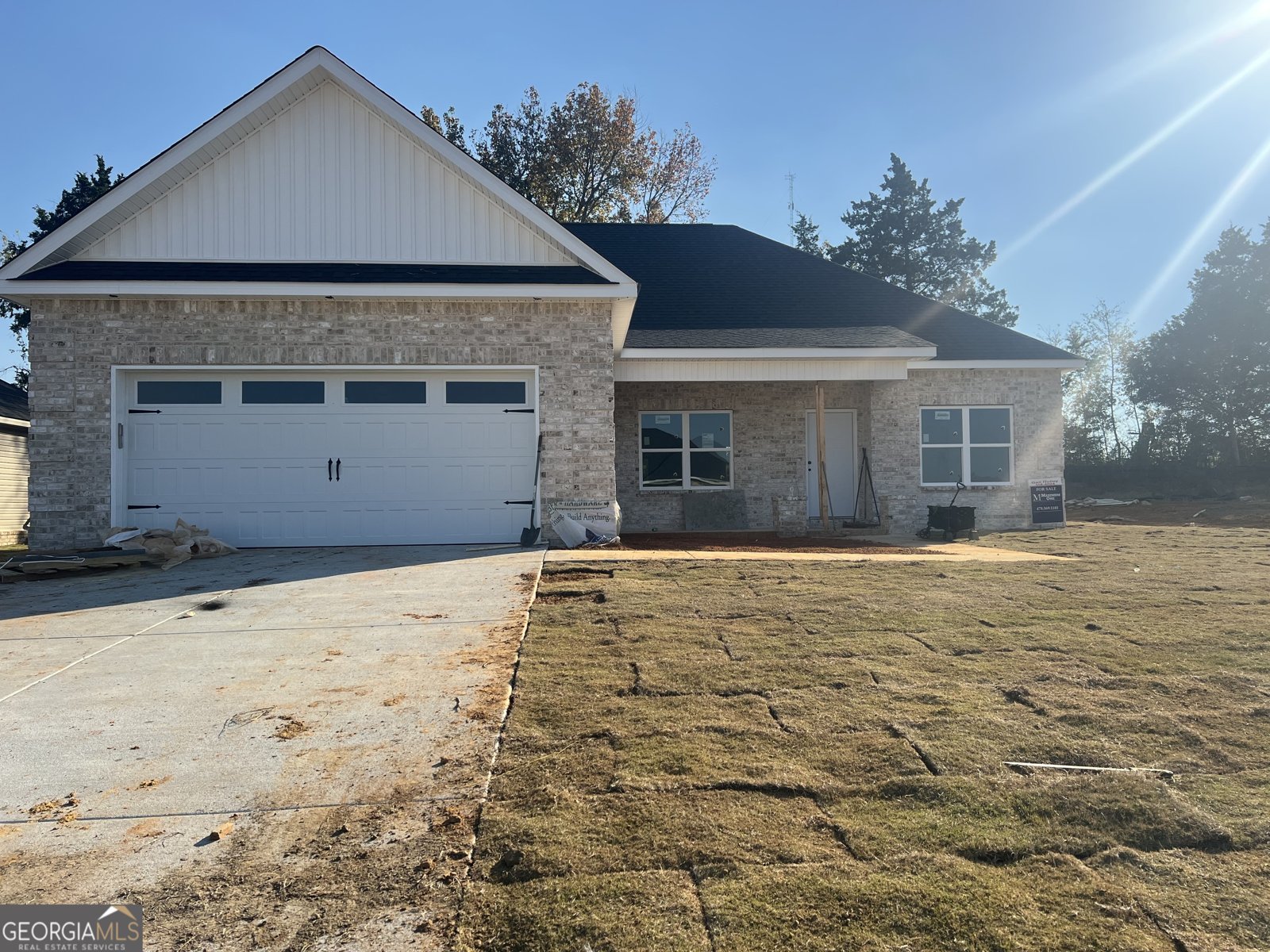 112 Early Byron - Photo 1