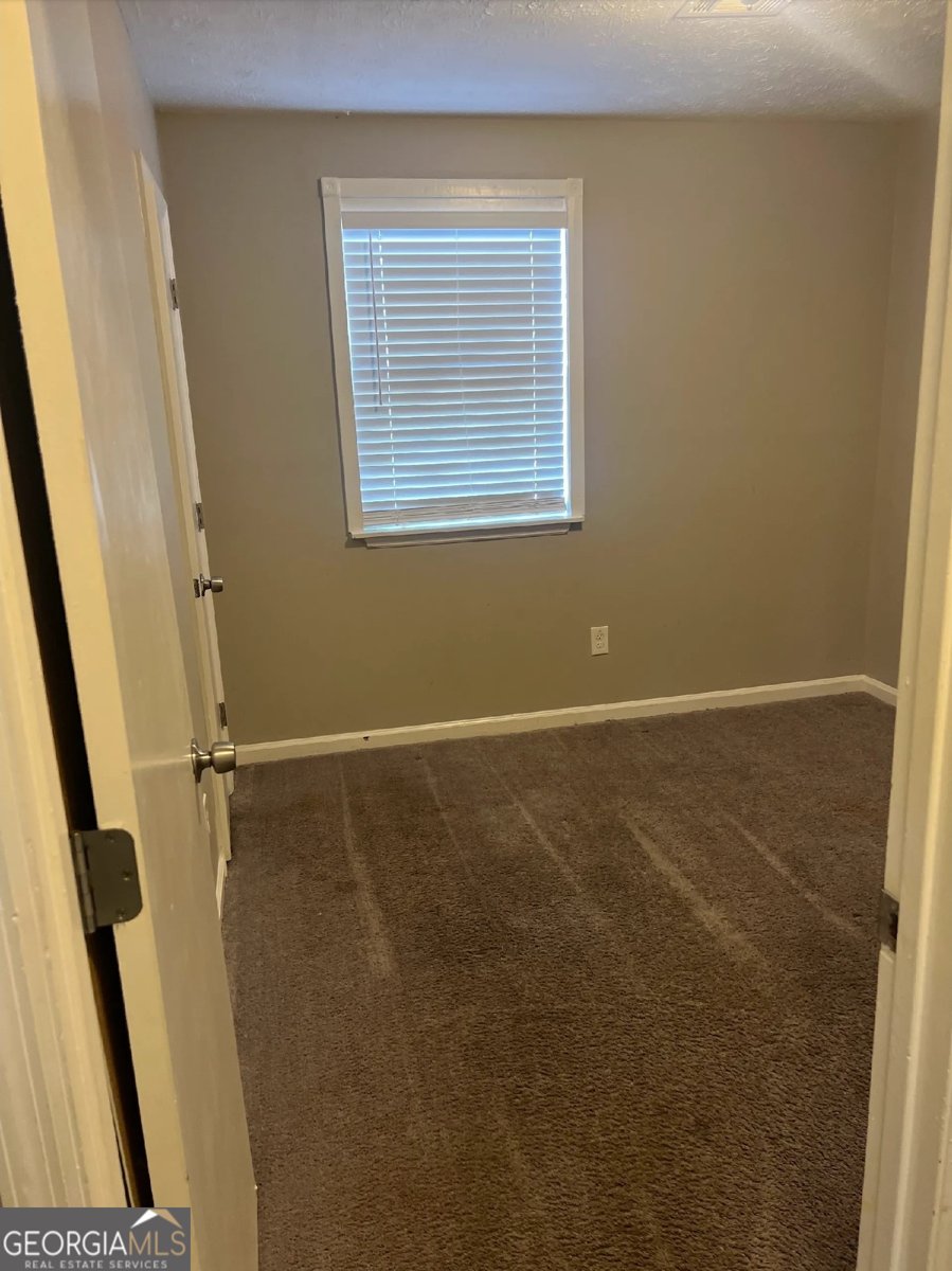 5441 Biffle Court Stone Mountain - Photo 11