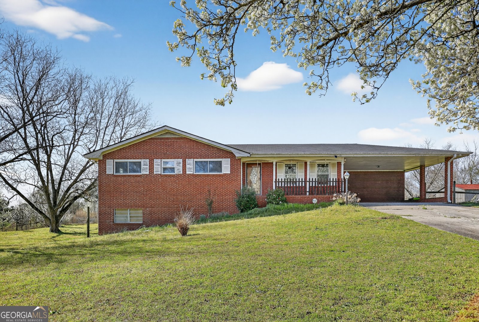 2324 Wilson Road Conyers - Photo 1