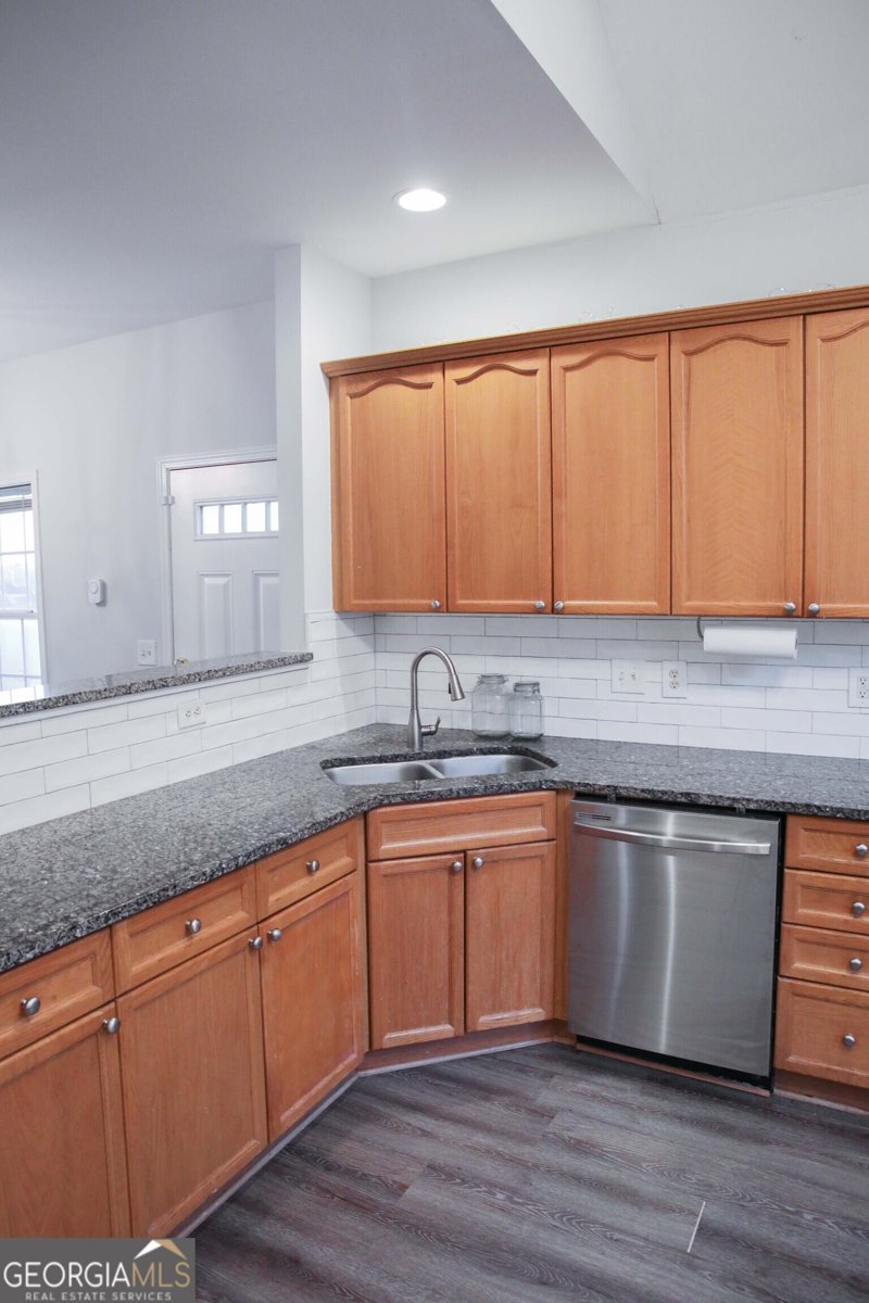 1923 Hoods Fort Circle Kennesaw - Photo 6