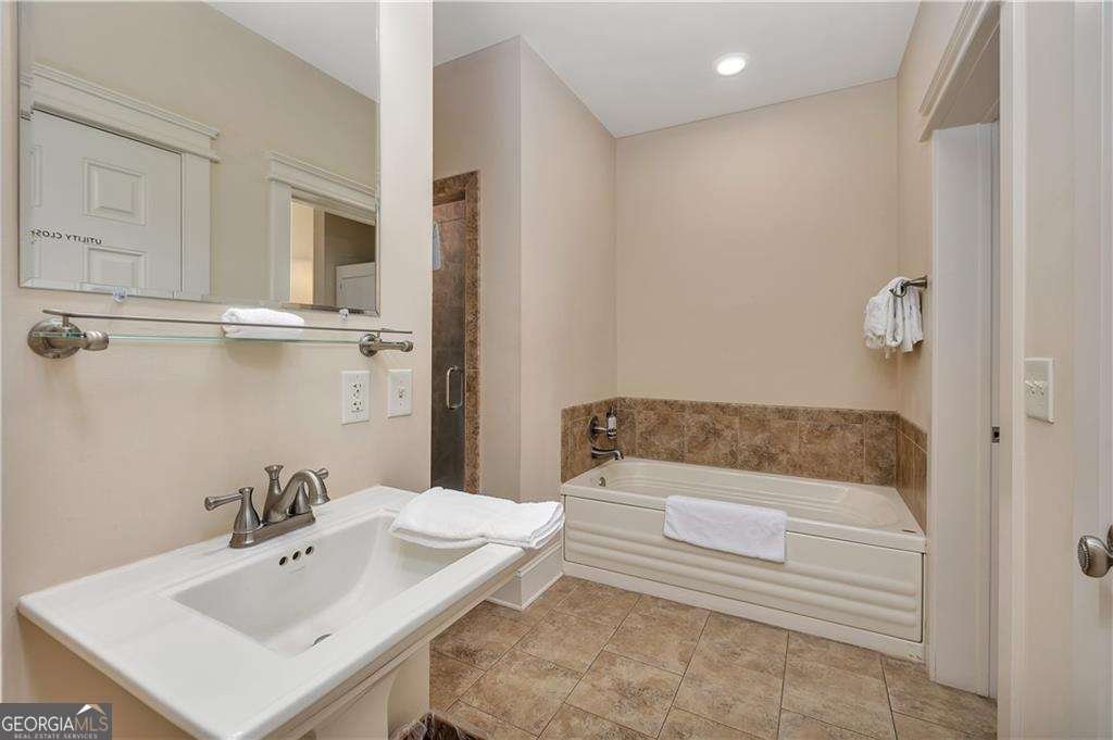 1015 Beachview Drive St. Simons - Photo 12