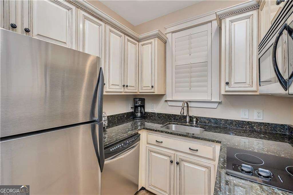 1015 Beachview Drive St. Simons - Photo 6