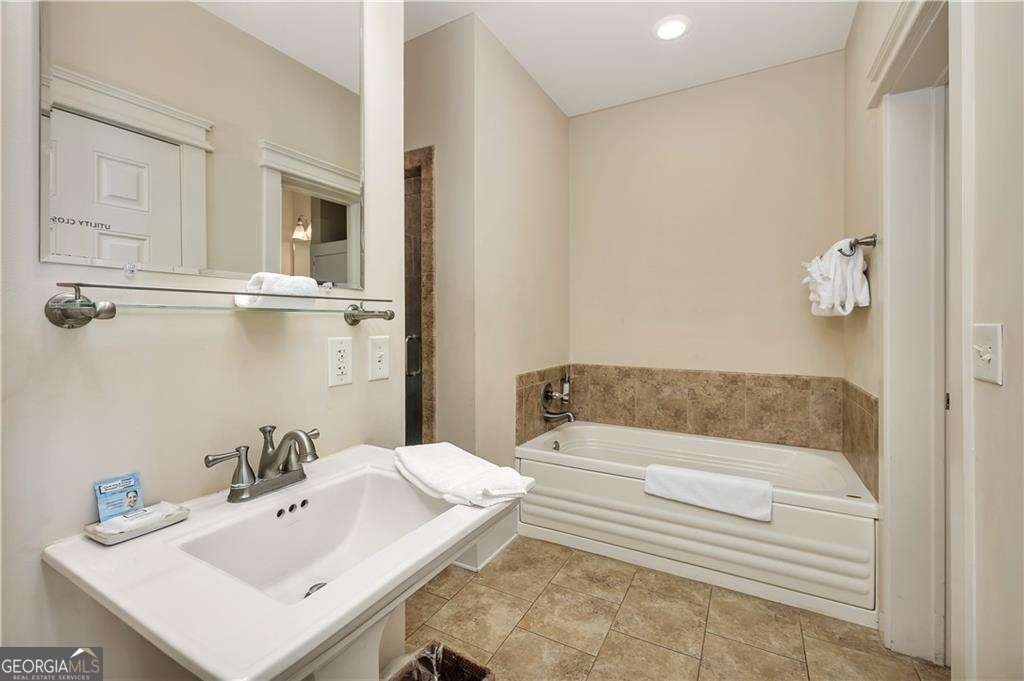 1015 Beachview Drive St. Simons - Photo 10