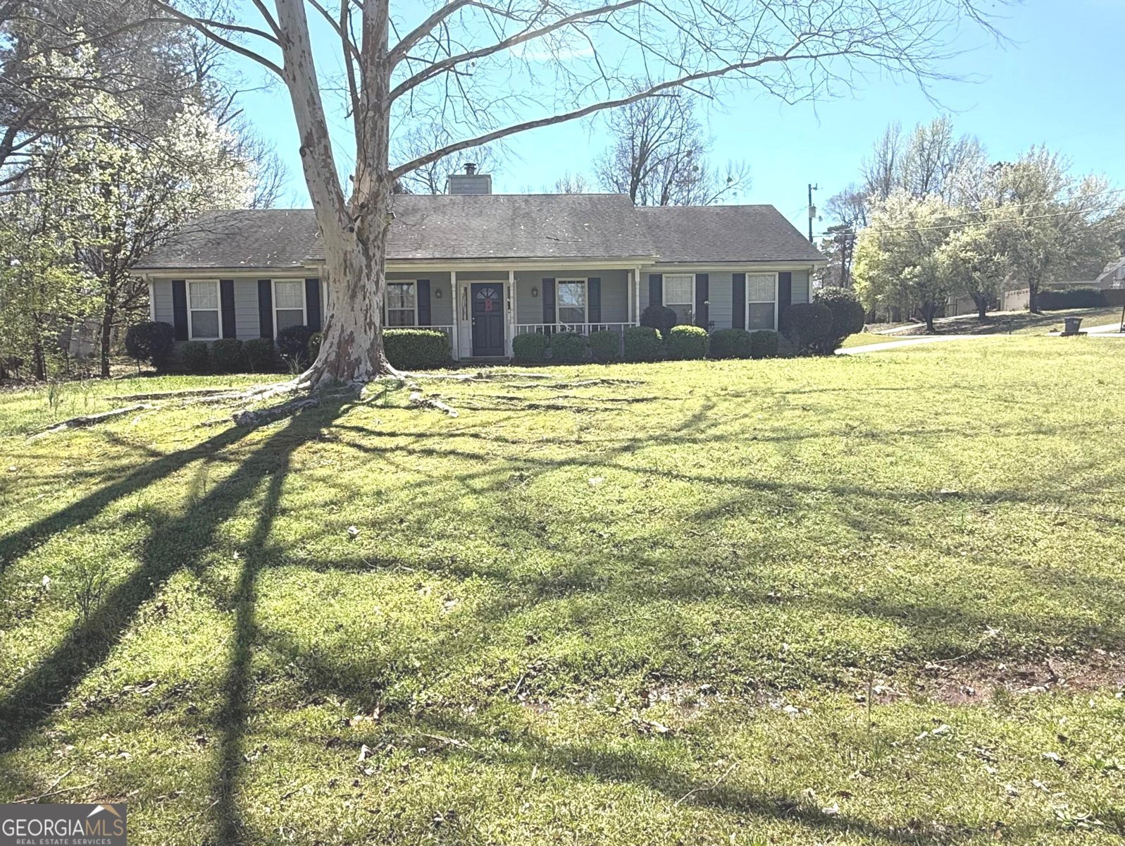 10 Oaklake Court Covington - Photo 1