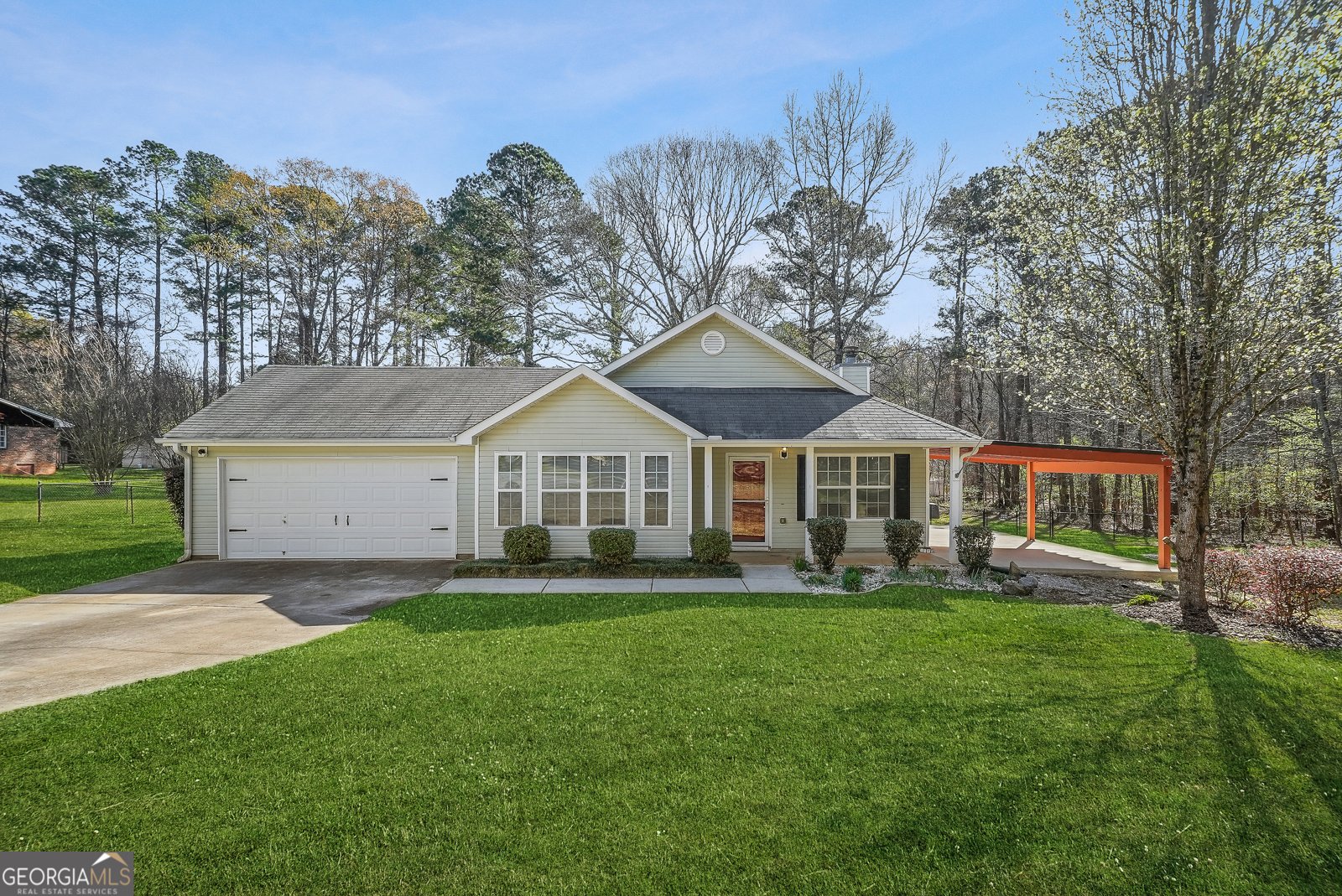 150 Vaughn Drive Fayetteville - Photo 1