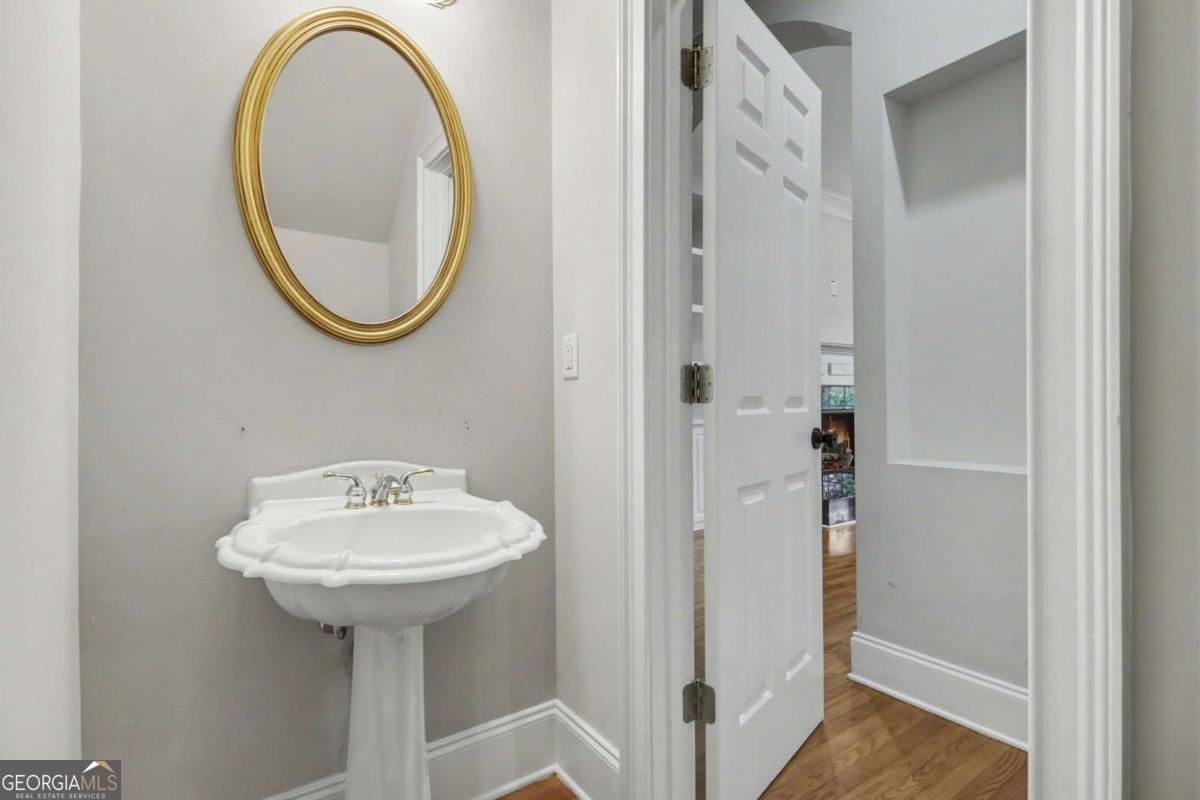 1201 Village Terrace Court Atlanta - Photo 13