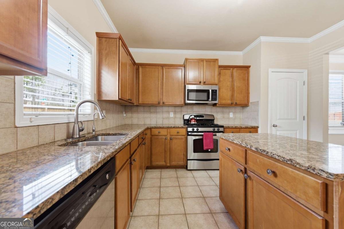 7400 Toccoa Circle Union City - Photo 10