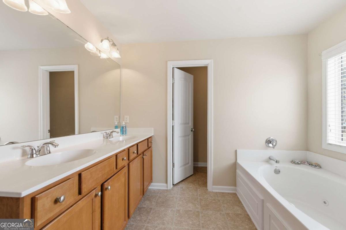 7400 Toccoa Circle Union City - Photo 25