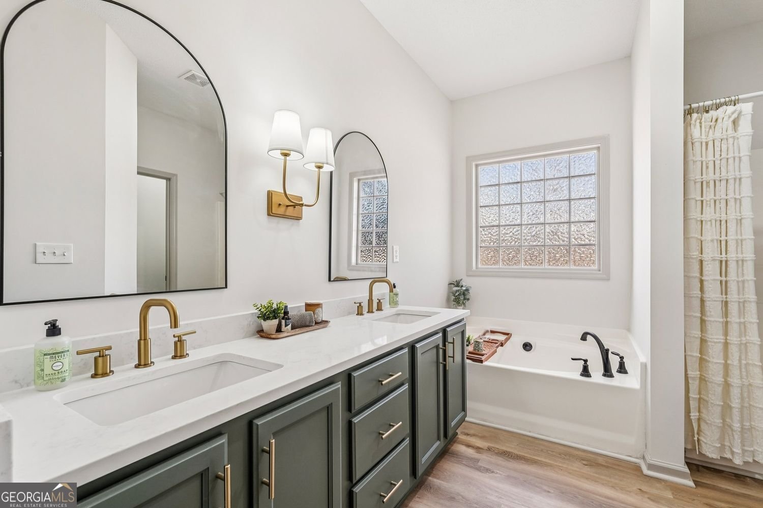 121 Woodland Manor Temple - Photo 6