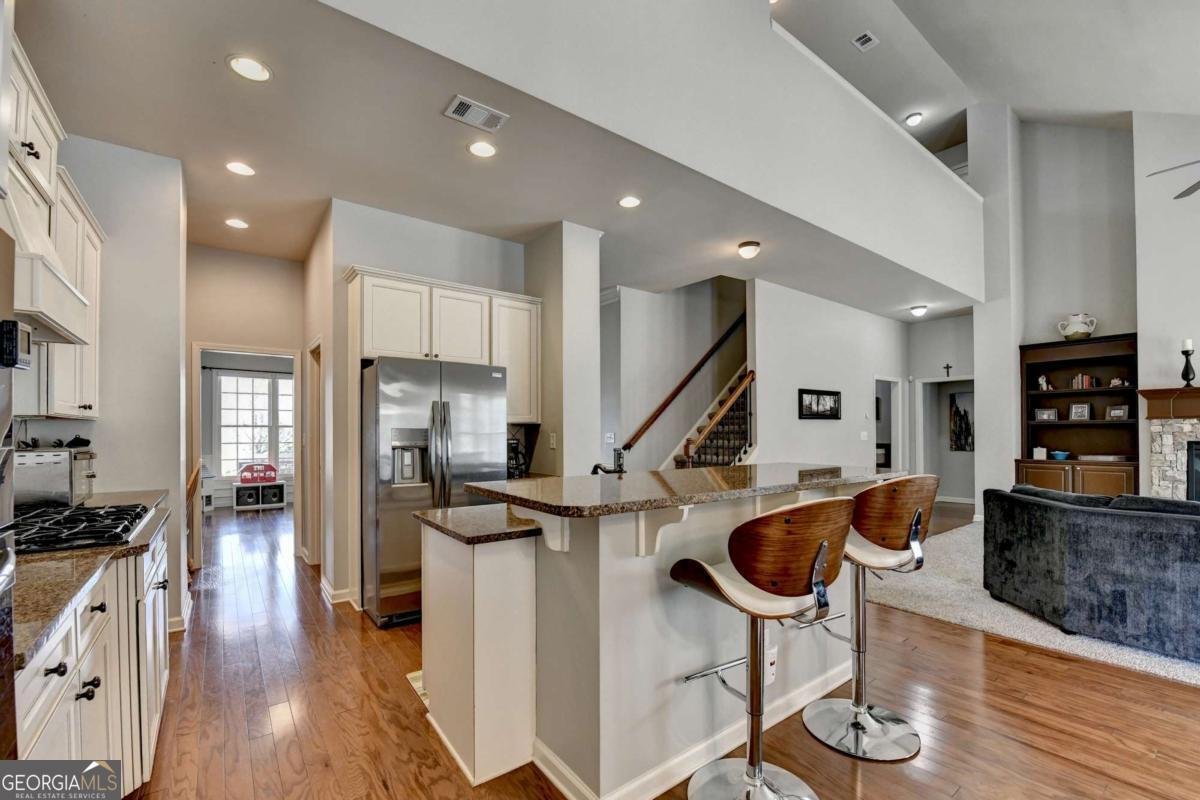 6560 Oak Highlands Court Cumming - Photo 7