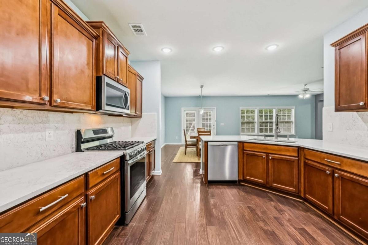 6879 Downs Avenue Johns Creek - Photo 9