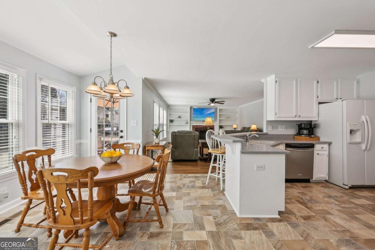 4304 Cedar Bluff Way Lilburn - Photo 13