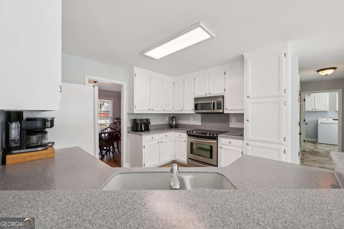 4304 Cedar Bluff Way Lilburn - Photo 18