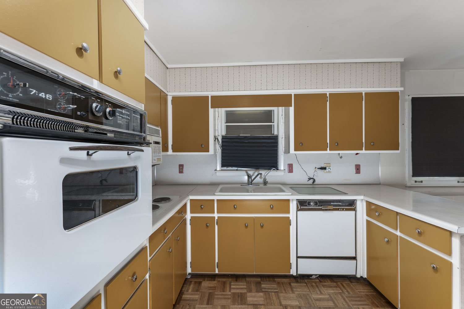 4260 Bingham Court Stone Mountain - Photo 12