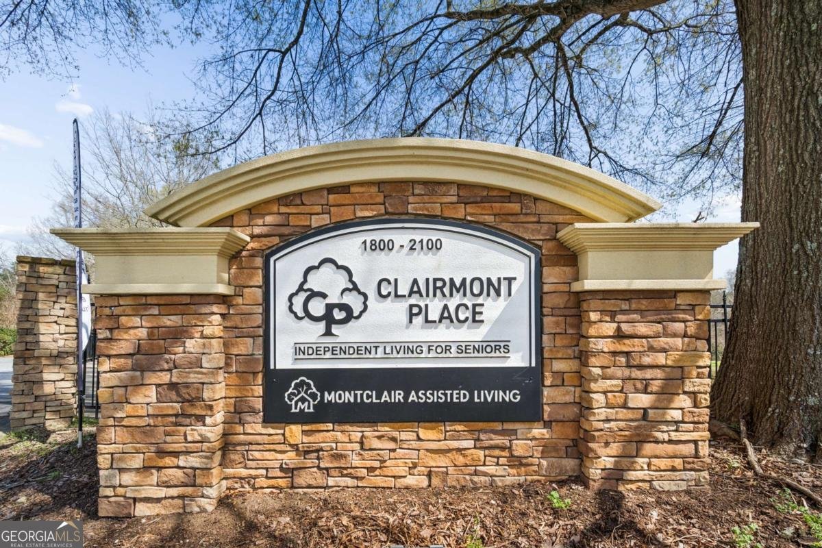 1800 Clairmont Lake Decatur - Photo 1