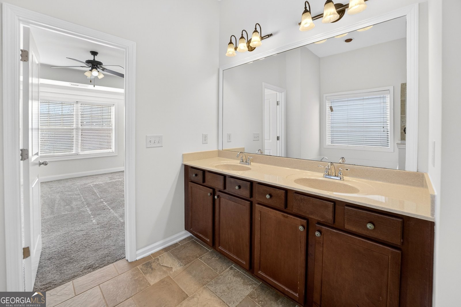 269 Privet Circle Suwanee - Photo 18