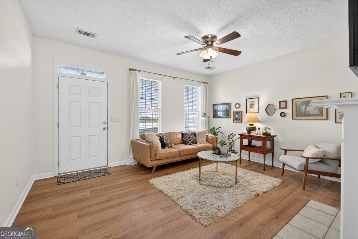 6364 Shoreview Circle Flowery Branch - Photo 7