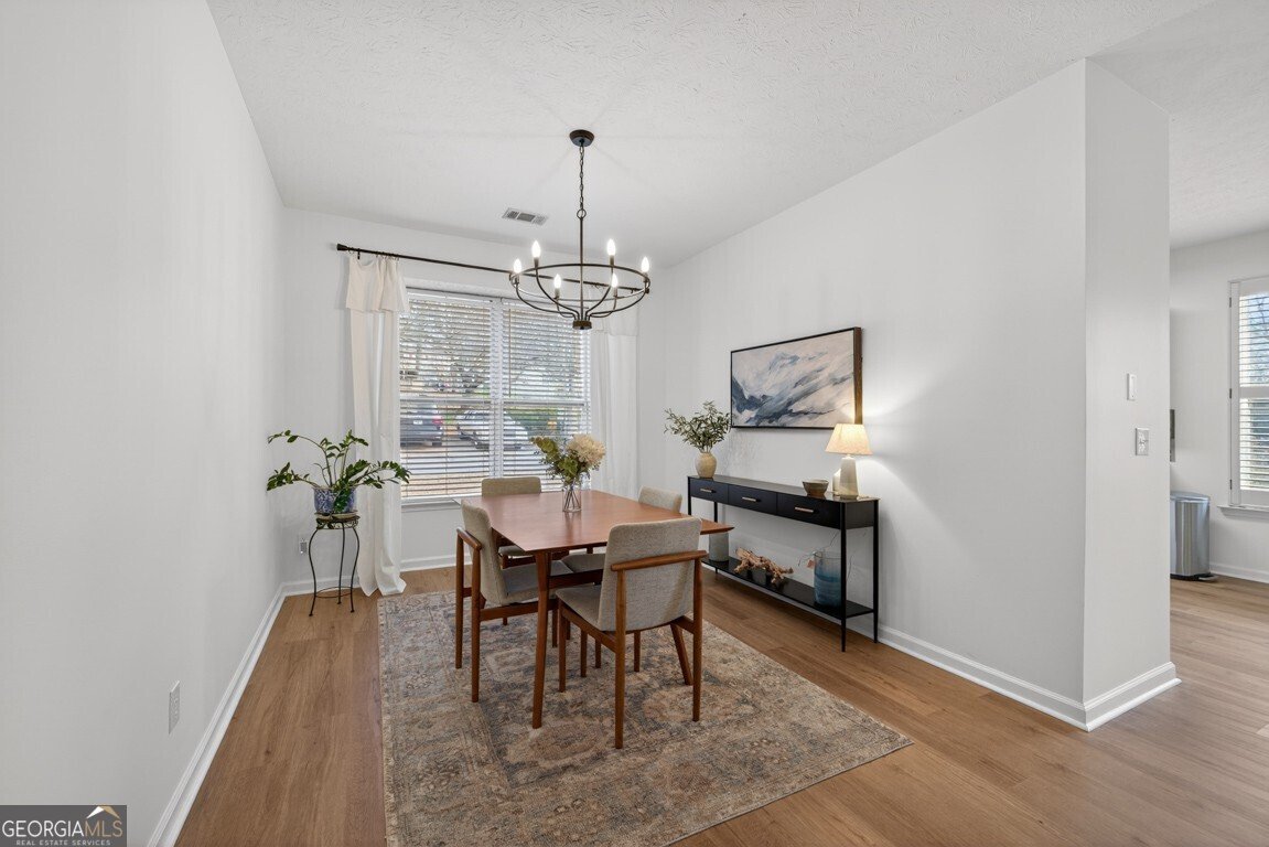 6364 Shoreview Circle Flowery Branch - Photo 9