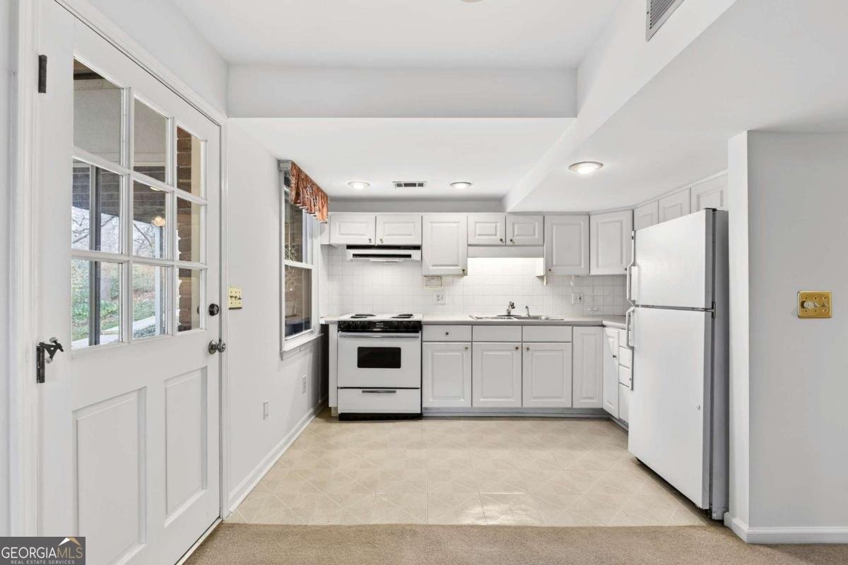 1663 Huntingford Drive Marietta - Photo 29