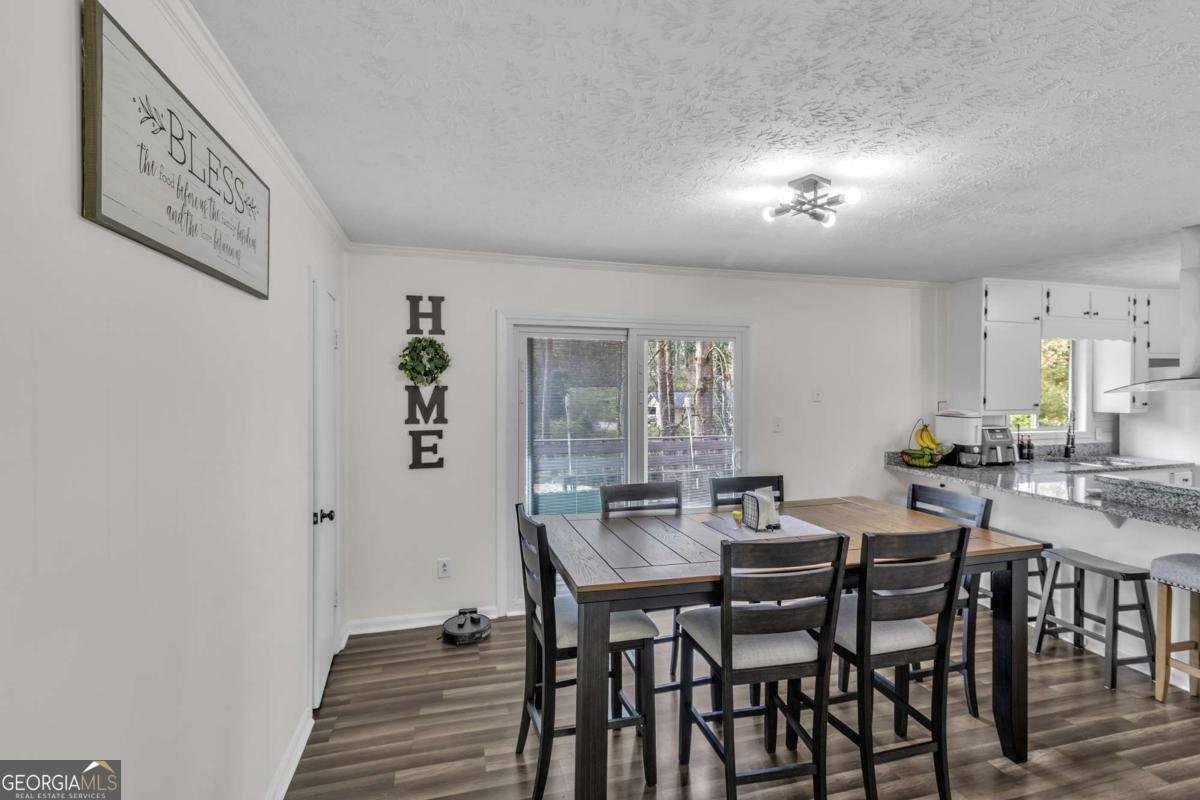 611 Navarre Drive Stone Mountain - Photo 10