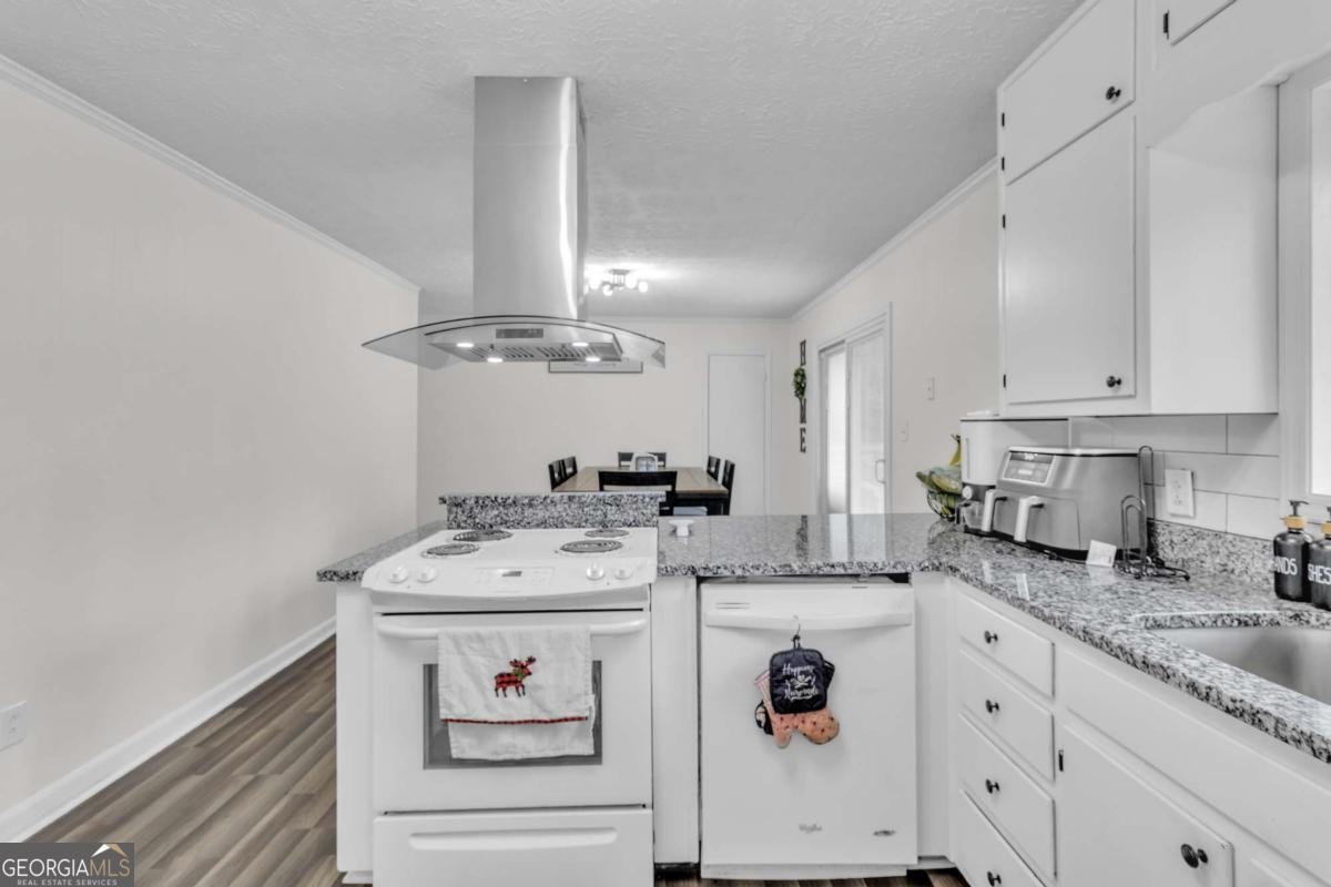 611 Navarre Drive Stone Mountain - Photo 7