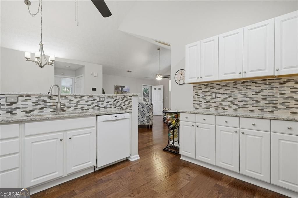 2132 Carefree Circle Marietta - Photo 15