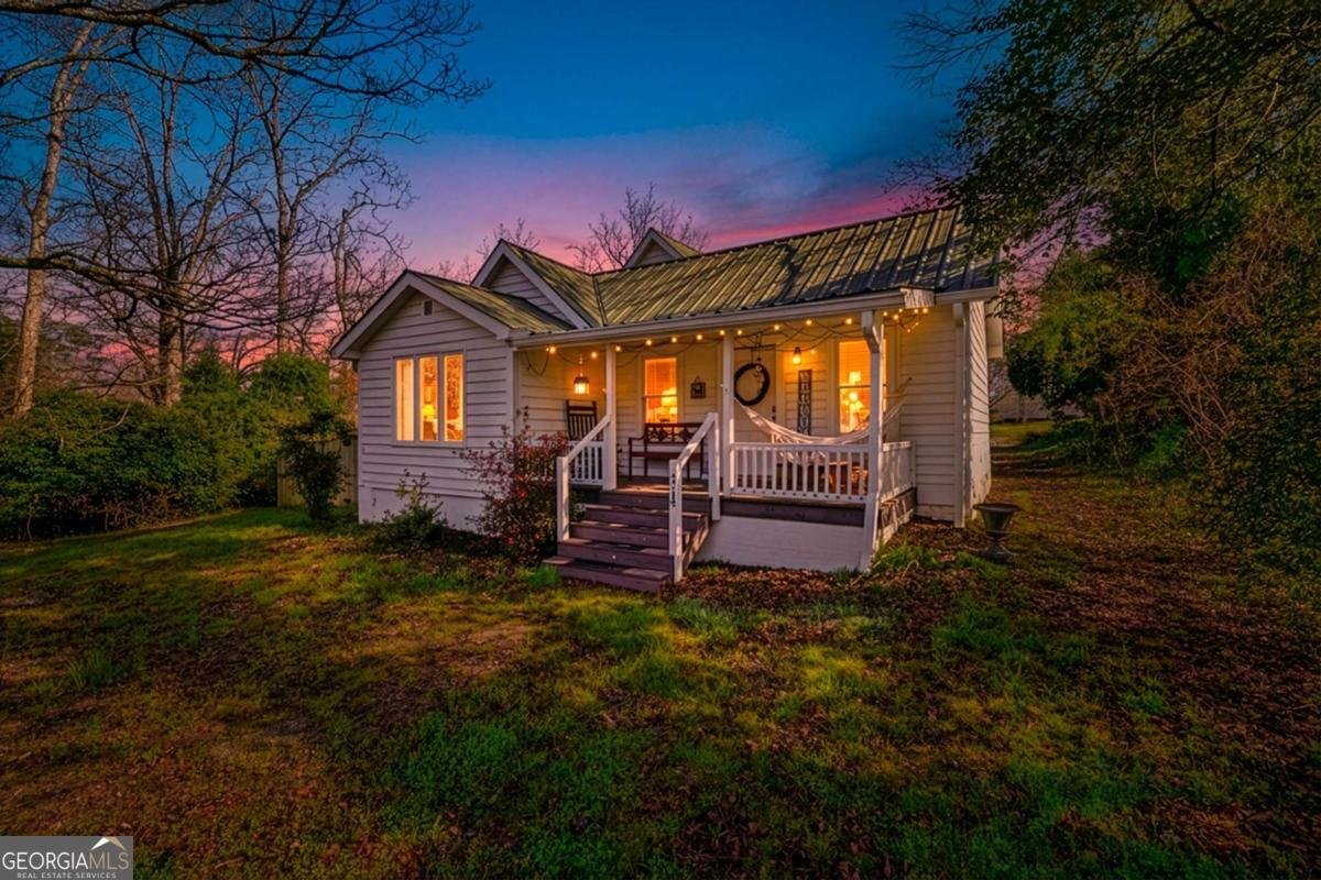 314 Holley Street Demorest - Photo 1