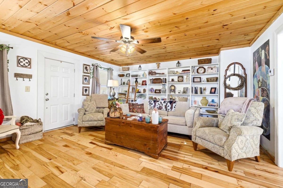 314 Holley Street Demorest - Photo 11